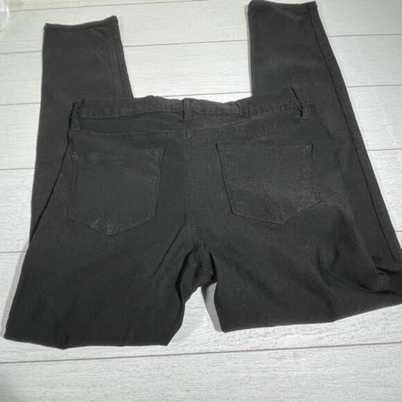 Almost Famous Ink Black Skinny Leg Mid Rise Jeans Juniors Size 13 - Picture 11 of 11